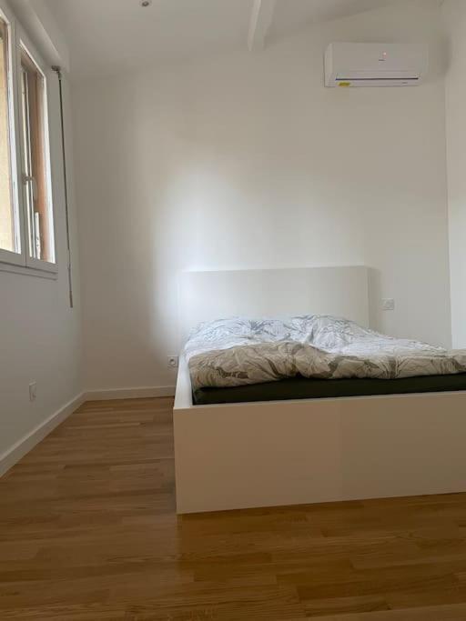 Appartement Atypique Et Fraichement Renove Saint-Vallier  Exterior foto